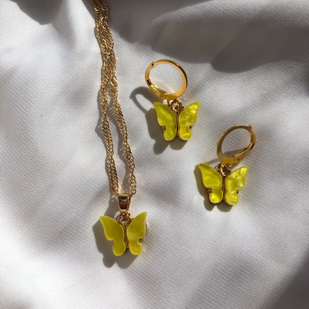 “Daisy” Yellow Butterfly Earring & Necklace Set